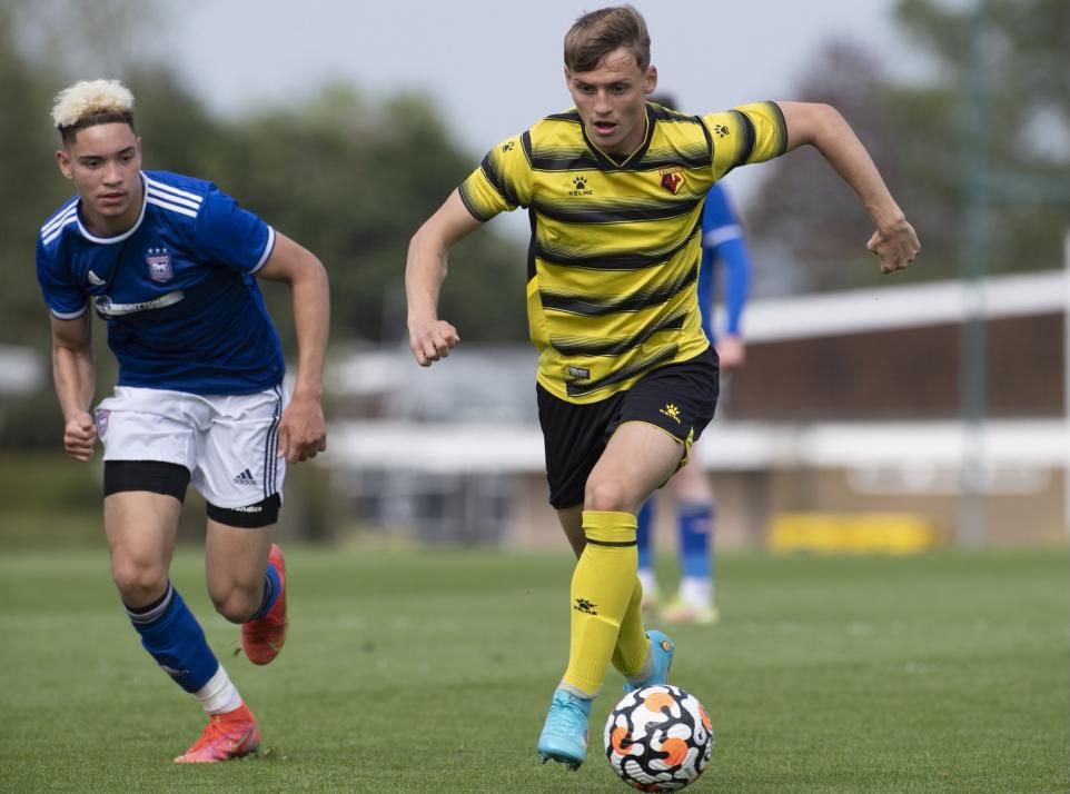 Dinamo l-a pierdut pe Kevin Ciubotaru. Un alt puști crescut în străinătate poate veni sub comanda lui Ovidiu Burcă. Pe lista „câinilor” se află prietenul rapidistului Cătălin Cîrjan | EXCLUSIV