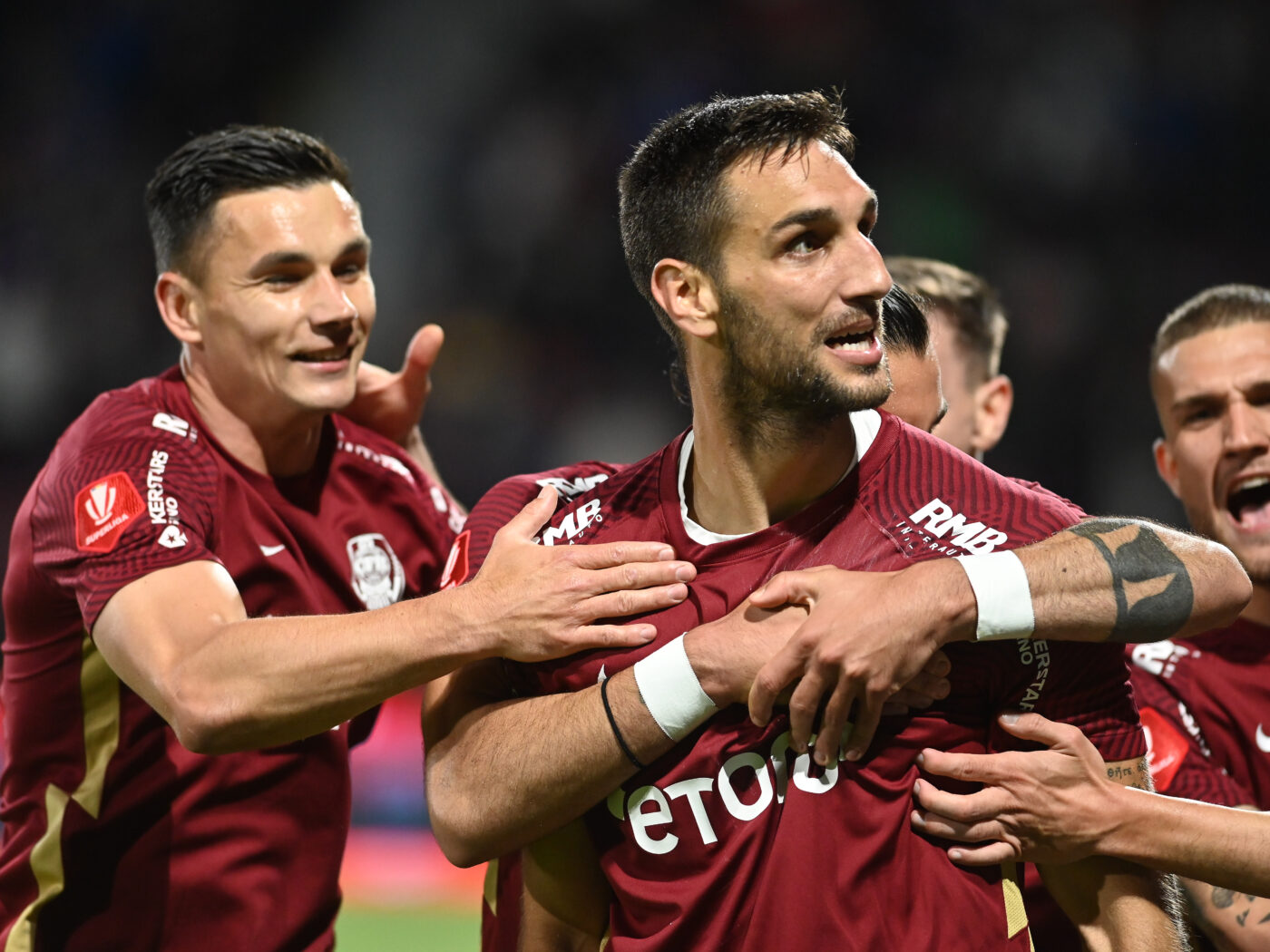 Primul jucător care îi spune adio lui CFR Cluj, după ce a ratat titlul! Se retrage definitiv din fotbal și a făcut anunțul în noapte: „Gata! Voi sta mai mult cu familia”