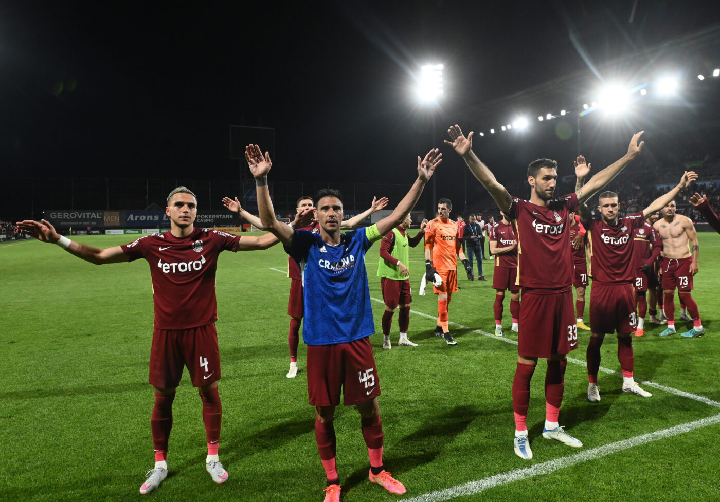 CFR Cluj i-a pregătit contractul unui internațional român cu cinci titluri de campion în palmares! Anunțul lui Cristi Balaj: „Am discutat, urmează să vedem condițiile!”