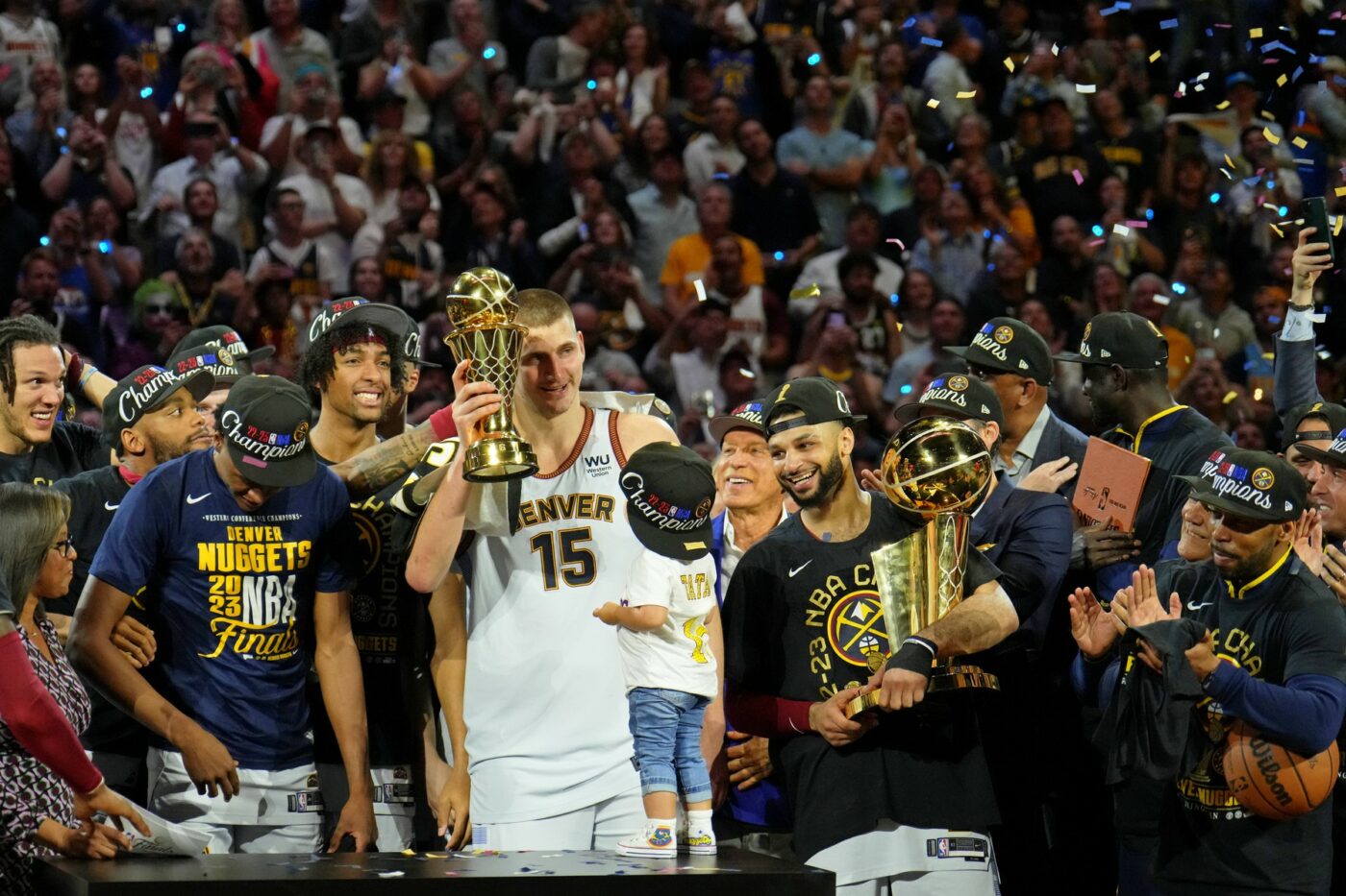 Condusă din teren de sârbul Nikola Jokic, Denver Nuggets a scris istorie și a cucerit primul titlu în NBA! Finala cu Miami Heat s-a decis după meciul 5: „Ne-am făcut treaba, acum putem merge acasă!”