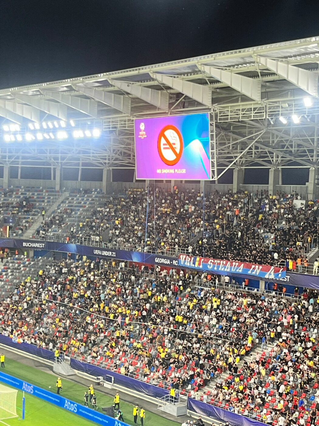 Derapaj scandalos al galeriei CSA Steaua la meciul România U21 – Spania U21! Ce au putut să scandeze roș-albaștrii. Nu a scăpat nimeni, de la Răzvan Burleanu, la Gigi Becali