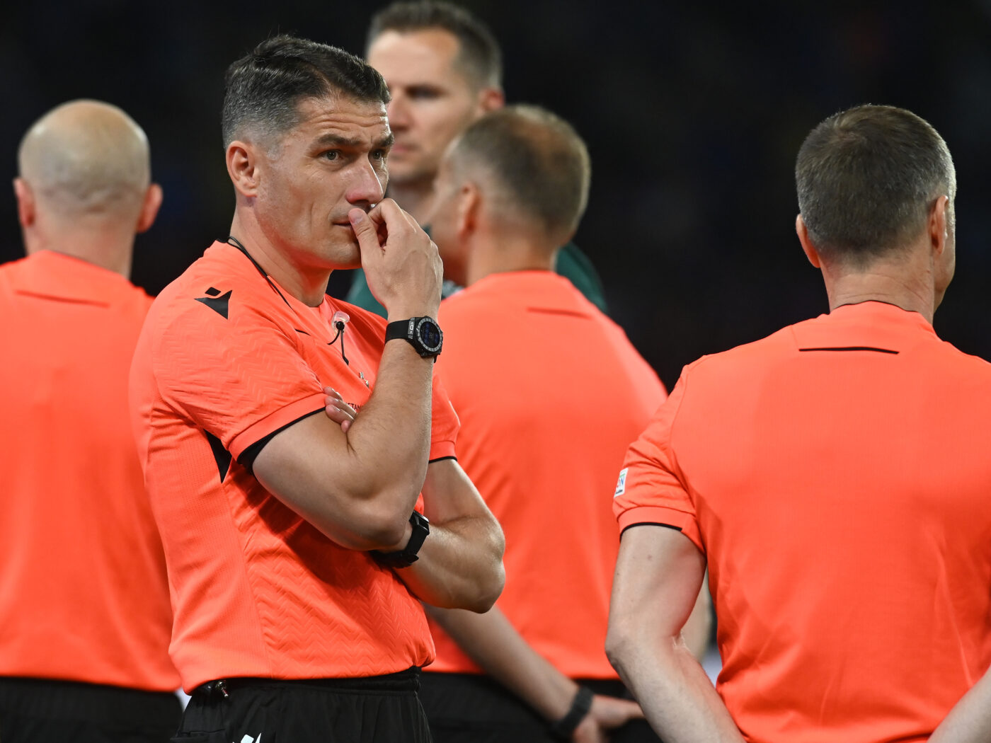 Cum a arbitrat de fapt Istvan Kovacs în meciul Panathinaikos – Oympique Marseille? L’Equipe i-a dat nota 3, în vreme ce ziarele din Grecia l-au ridicat în slăvi: „Lecție de arbitraj”