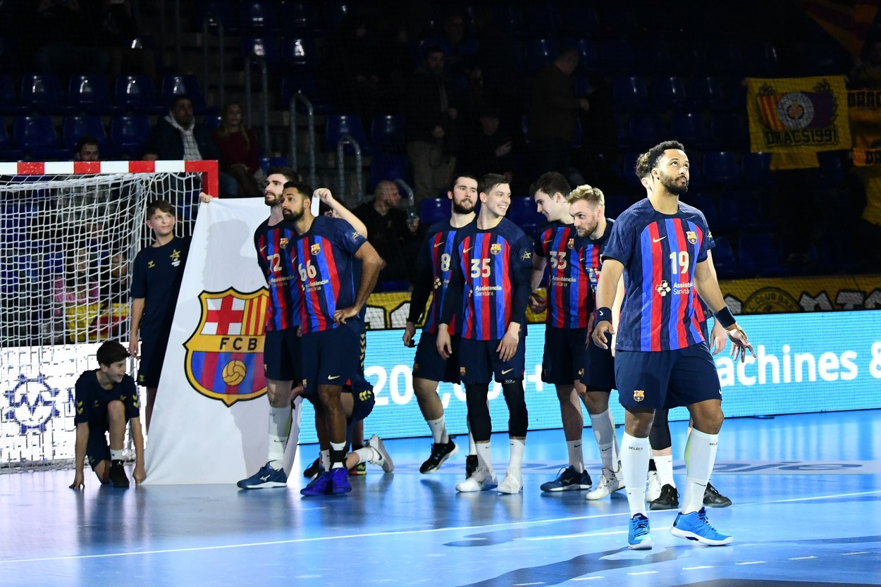Dinamo face două transferuri de senzație: un jucător de la Barcelona și portarul naționalei României semnează cu formația din Ștefan cel Mare!