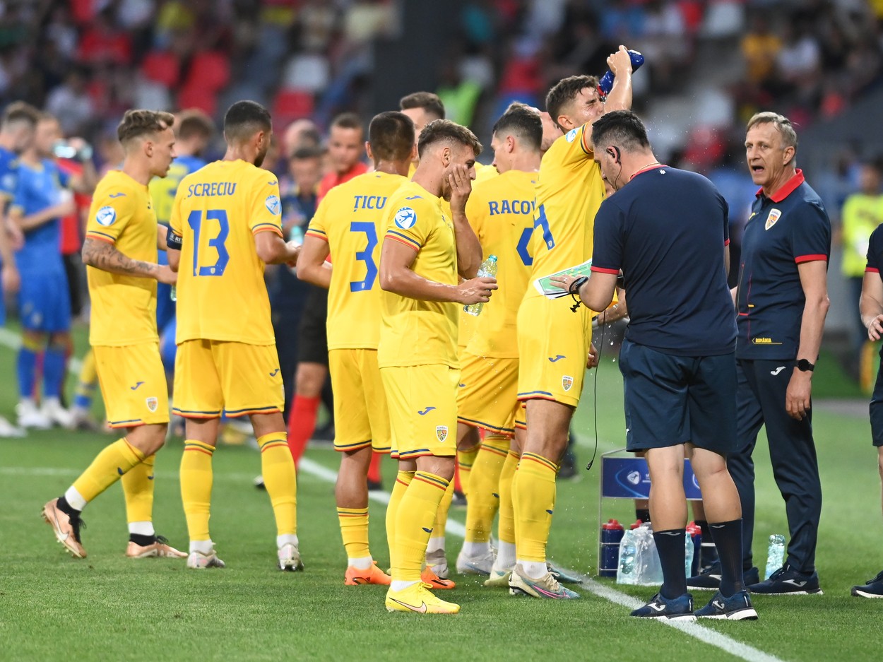 Emil Săndoi, patru schimbări în formula de start a României U21! Ultimul semn de întrebare al selecționerului și ce se întâmplă cu Octavian Popescu | EXCLUSIV