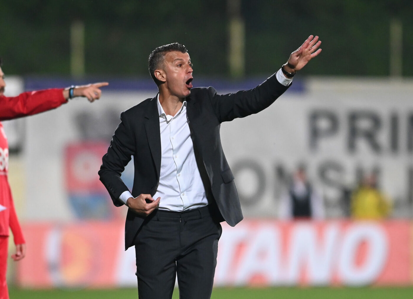 Ovidiu Burcă n-a iertat: jucătorul care a inițiat greva la Dinamo și-a făcut bagajele și a plecat