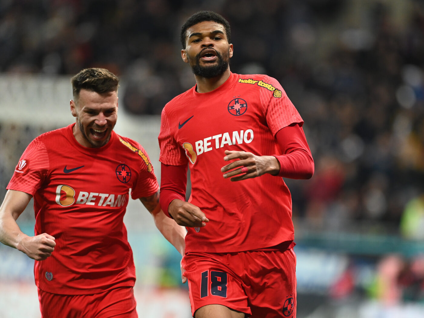 Răsturnare de situație incredibilă în cazul plecării lui Malcom Edjouma de la FCSB! Oferta de la Bari a picat, dar au apărut șeicii din Emirate: ce sumă cere Gigi Becali