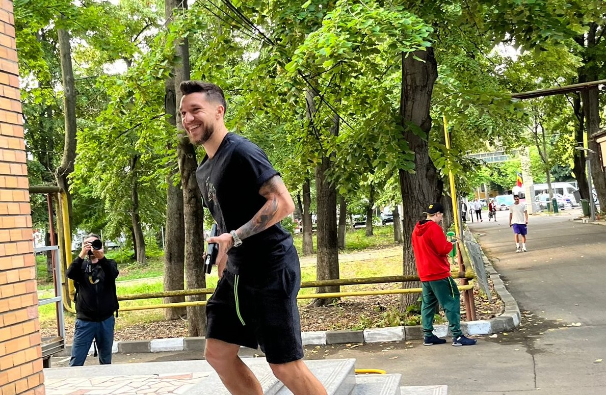 FCSB s-a reunit! Surprizele din lotul roș-albaștrilor de la vizita medicală! Ce fotbaliști au lipsit | GALERIE FOTO