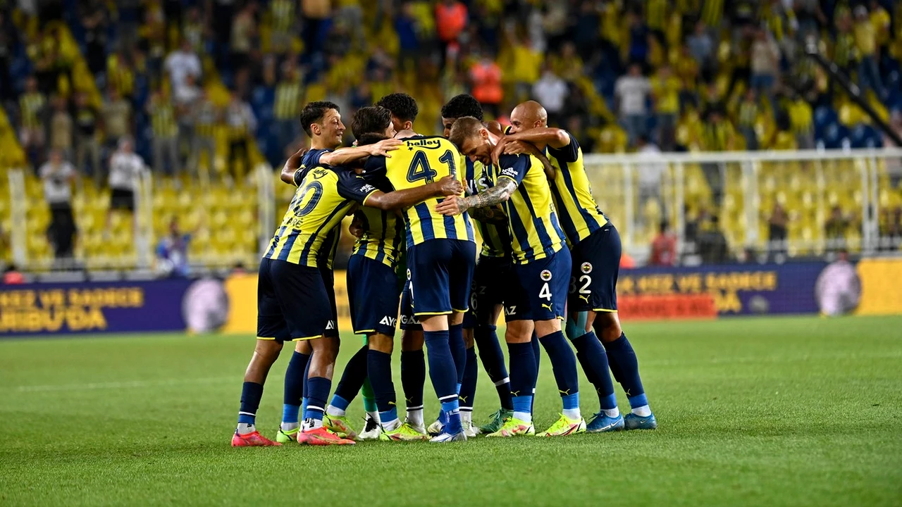 Primul transfer de top cu care Fenerbahce încearcă să-l convingă pe Mircea Lucescu că semneze. Atacantul lui Inter își face bagajele pentru Turcia