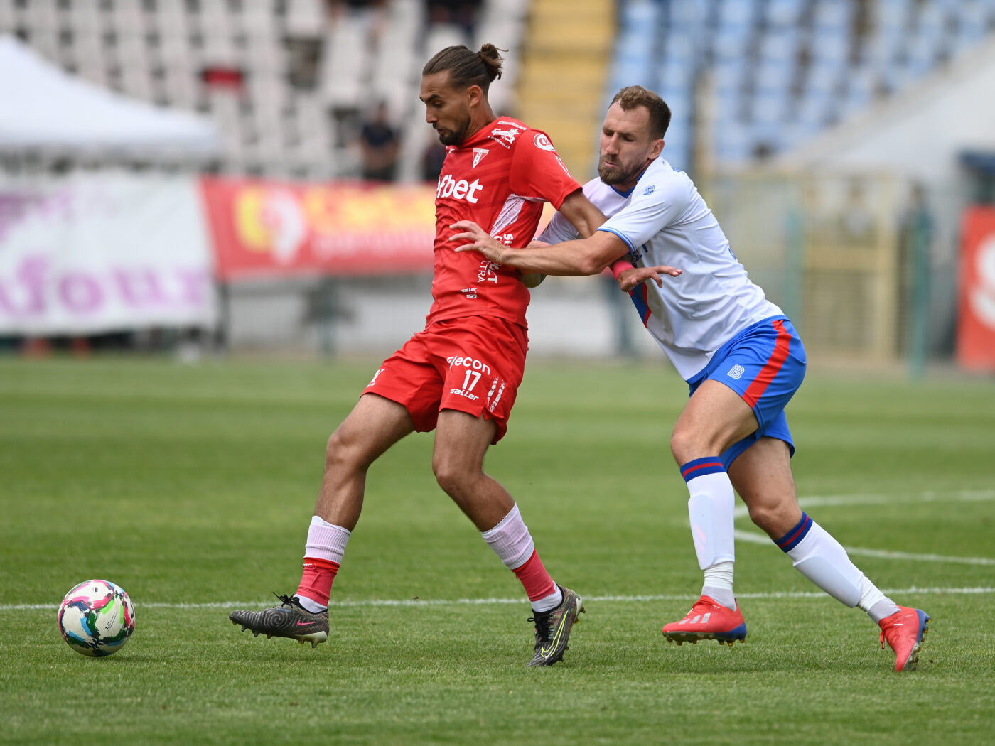 Aradul, pentru al patrulea an la rând în SuperLigă. Gloria Buzău ratează încă o dată obiectivul și continuă în Liga 2