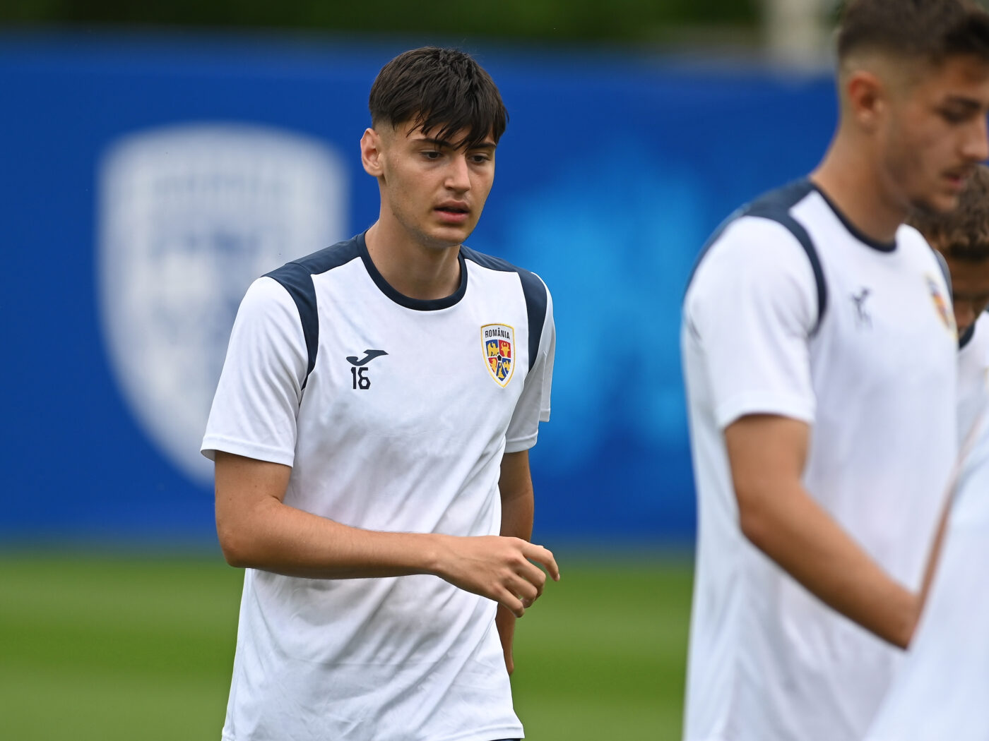 Gică Hagi se va enerva teribil! Emil Săndoi a explicat de ce nu i-a dat multe șanse lui Adrian Mazilu la EURO U21. „Are niște probleme!”
