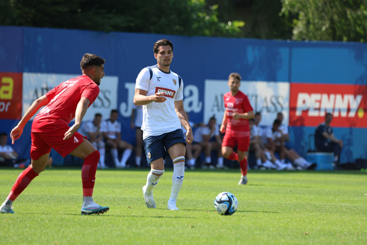 Înaintea partidelor cu Kosovo și Elveția, naționala României a jucat un amical cu o echipă din Liga 2! Test surpriză pentru elevii lui Edi Iordănescu