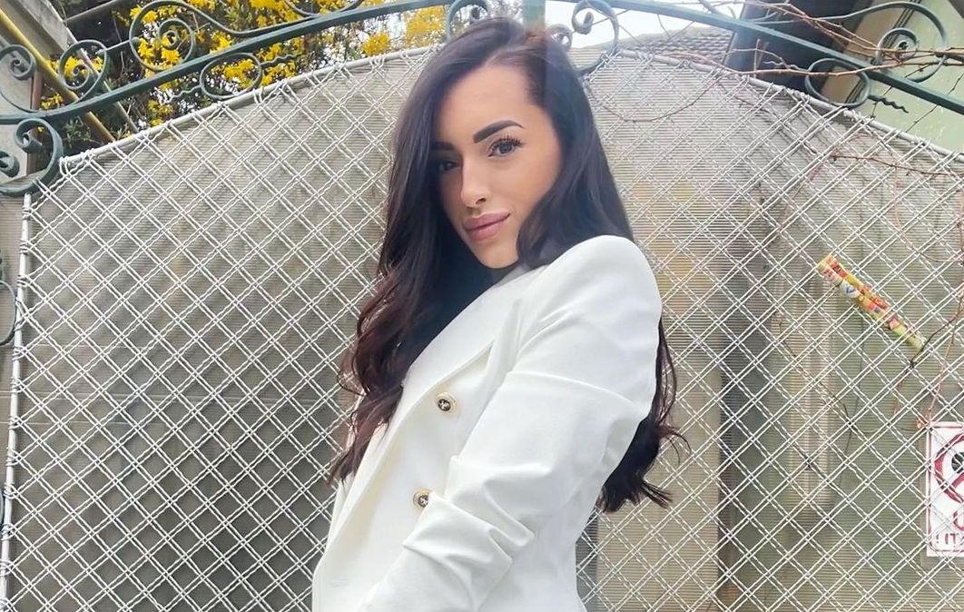 Larisa Iordache și-a zapăcit fanii de pe Instagram. S-a pozat în cea mai mulată rochie: „O frumusețe dulce” | GALERIE FOTO
