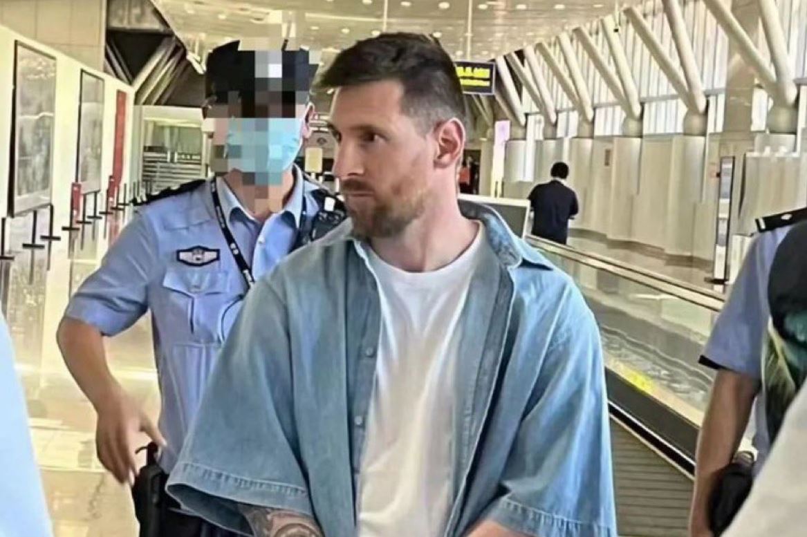 Lionel Messi, săltat de poliție pe aeroportul din Beijing! Starul din naționala Argentinei a fost privat de libertate câteva zeci de minute din cauza unui motiv uluitor | VIDEO