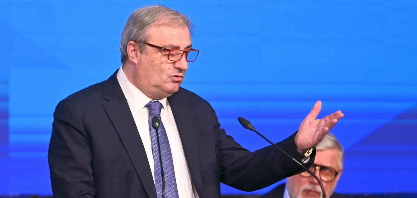 Mihai Stoichiță nu se teme de războiul din Kosovo în contextul meciului pe care România îl are de disputat în preliminariile EURO 2024: „Mie nu mi-e teamă de nimic! Am lucrat în atâtea țări conflictuale”