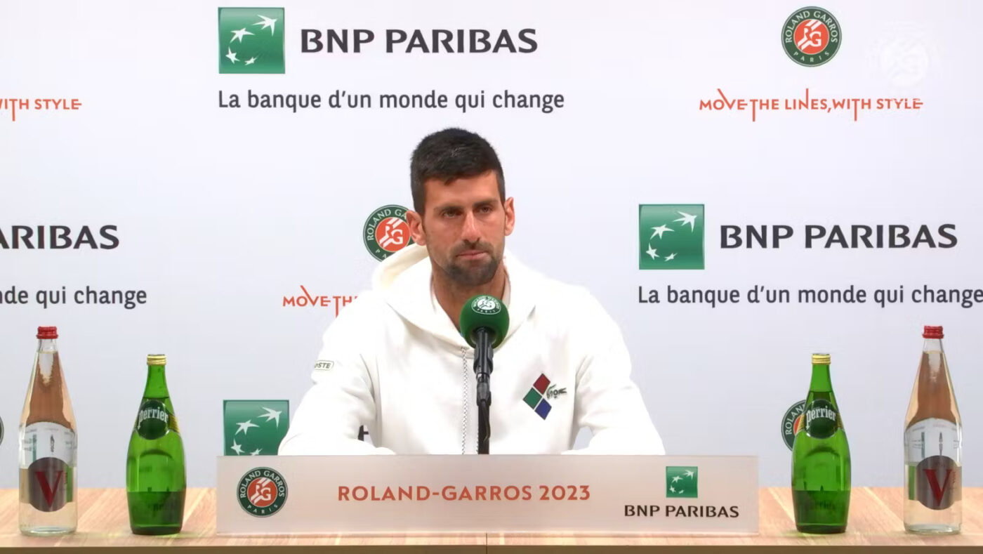 Novak Djokovic, întrebat despre huiduielile primite în semifinala cu Carlos Alcaraz de la Roland Garros! Doar el putea răspunde astfel: „Nu îmi pasă!” VIDEO