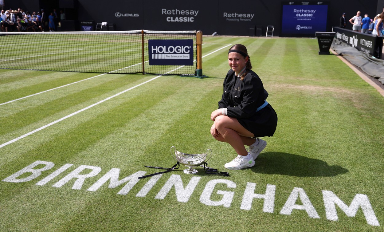 Ironizată pentru kilogramele în plus, Jelena Ostapenko bagă din nou spaima în adversare! Letona a câştigat turneul WTA de la Birmingham | FOTO