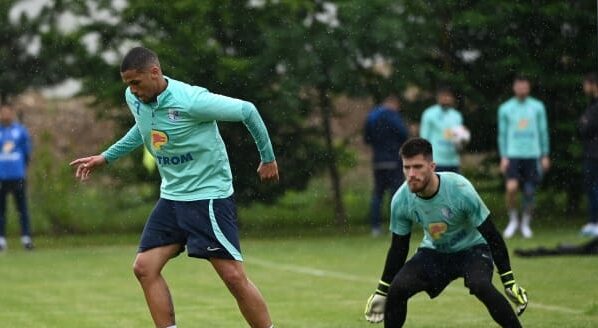 Rivaldinho și Ionuț Vînă au fost înlăturați de la Universitatea Craiova, dar impresionează sub bagheta lui Gică Hagi! Au înscris în primul meci al Farului din Poiana Brașov | VIDEO