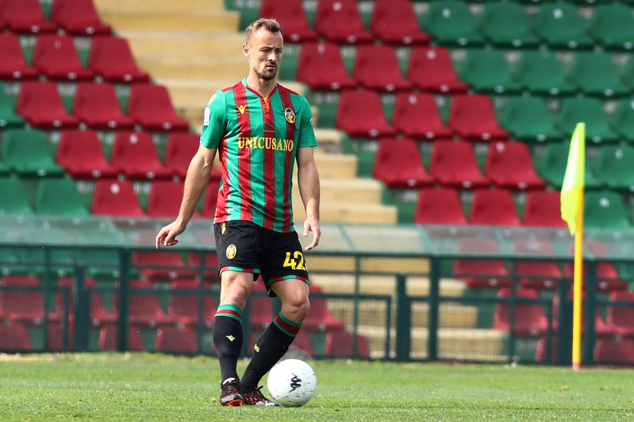 Transfer oficial la CFR Cluj! Nelu Varga pregătește în tăcere o super-echipă: a luat un fundaș central cu echipe din Italia în CV și cu o selecție în naționala Sloveniei