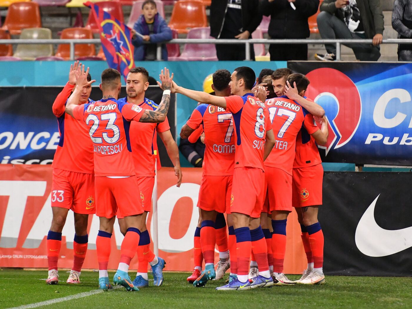 Trei foști jucători de la FCSB, la un pas de Oțelul Galați? Dorinel Munteanu ar putea da tripla lovitură de play-off pe piața transferurilor din Superliga