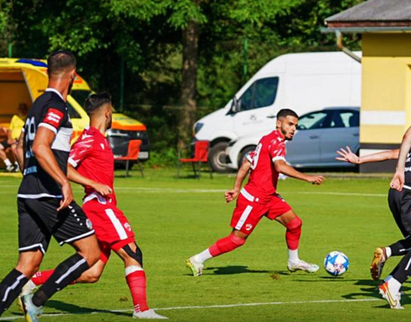 Dinamo, victorie în primul amical al verii. Un jucător revenit în „Groapă” a marcat decisiv în partida cu Slaven Belupo, formație din prima ligă a Croației. Concluziile lui Ovidiu Burcă: „Încă suntem departe de prospețimea pe care trebuie s-o avem!”