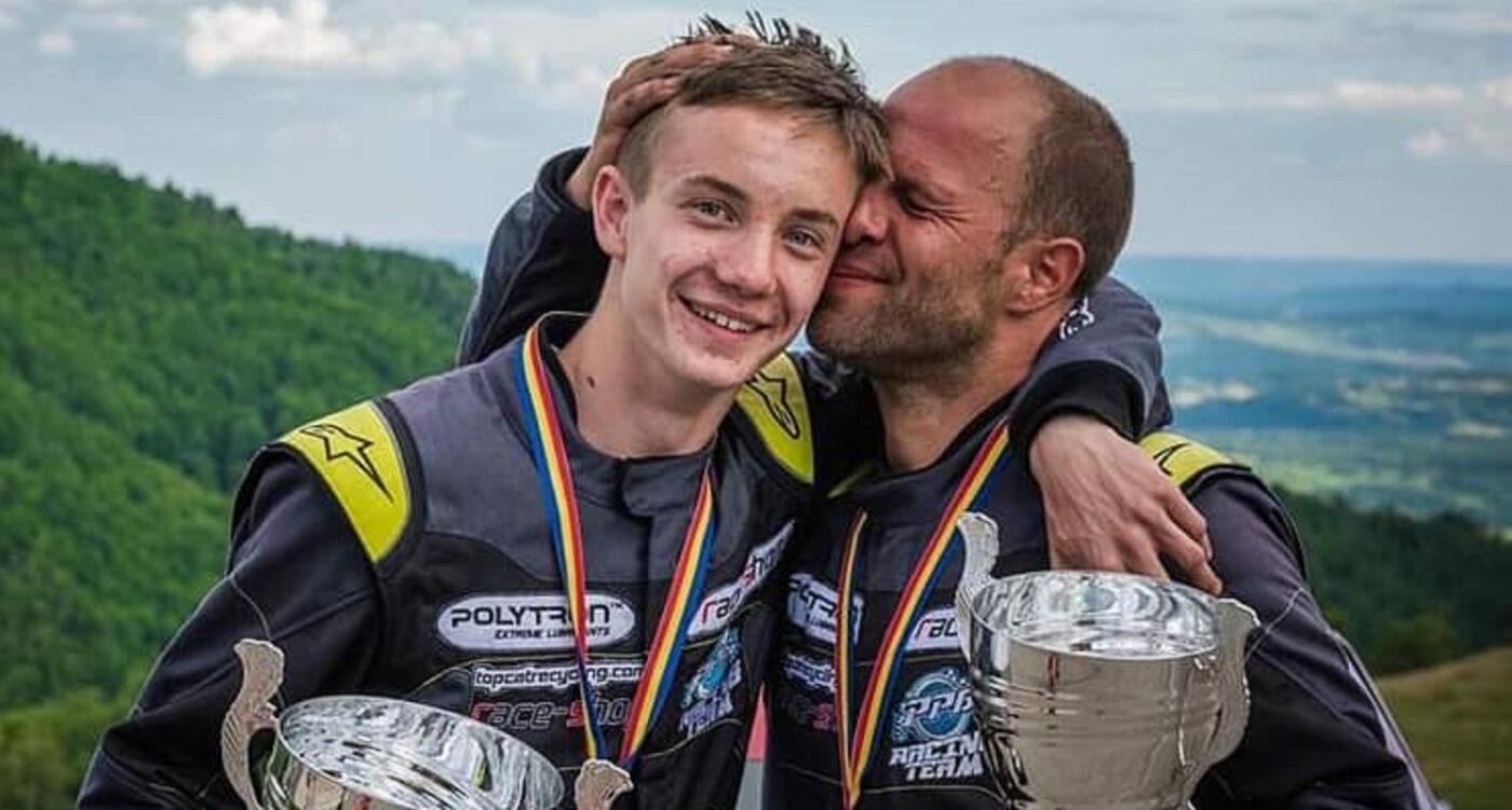 Puștiul minune din drift impresionează din nou. Își înfruntă tatăl pe circuitul Transilvania Motor Ring din Mureș