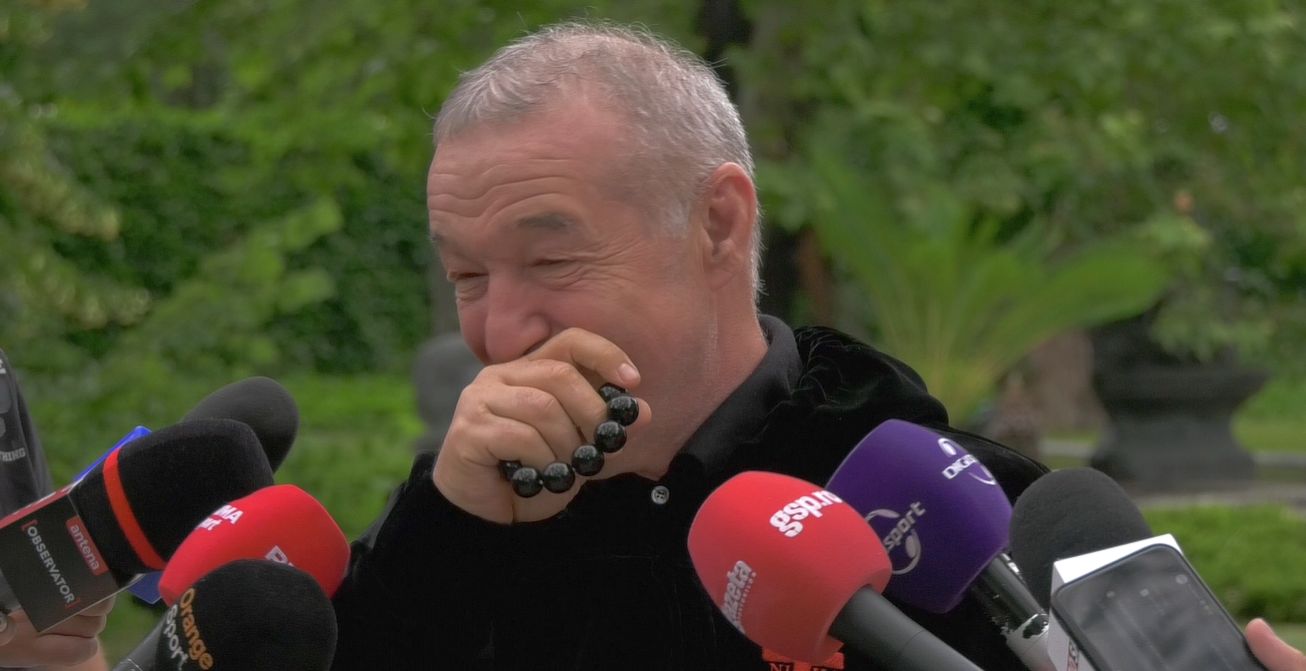 Întrebat dacă se teme că Gigi Becali îi va „fura” jucătorii, noul antrenor al Craiovei a oferit o reacție fabuloasă: „Mă păzește Suzi!”