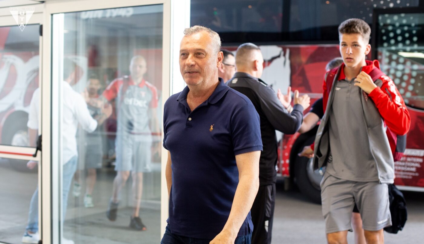 Nici duminica n-are milă: Mircea Rednic a mai dat afară doi jucători de la UTA Arad. La câte disponibilizări a ajuns