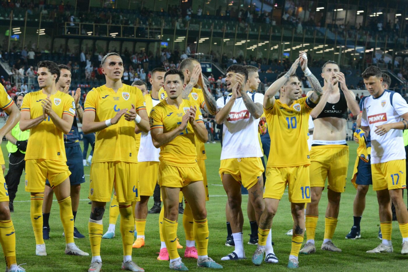OPINIE JUSTIN GAFIUC | 10 observații după remiza de la Lucerna. Merită să țopăim de fericire, dar felul cum a jucat România 85 de minute era jenant și pentru naționala piticilor de grădină + Sfântul Sisoe făcătorul de minuni fie de-acum protectorul lui Edi!