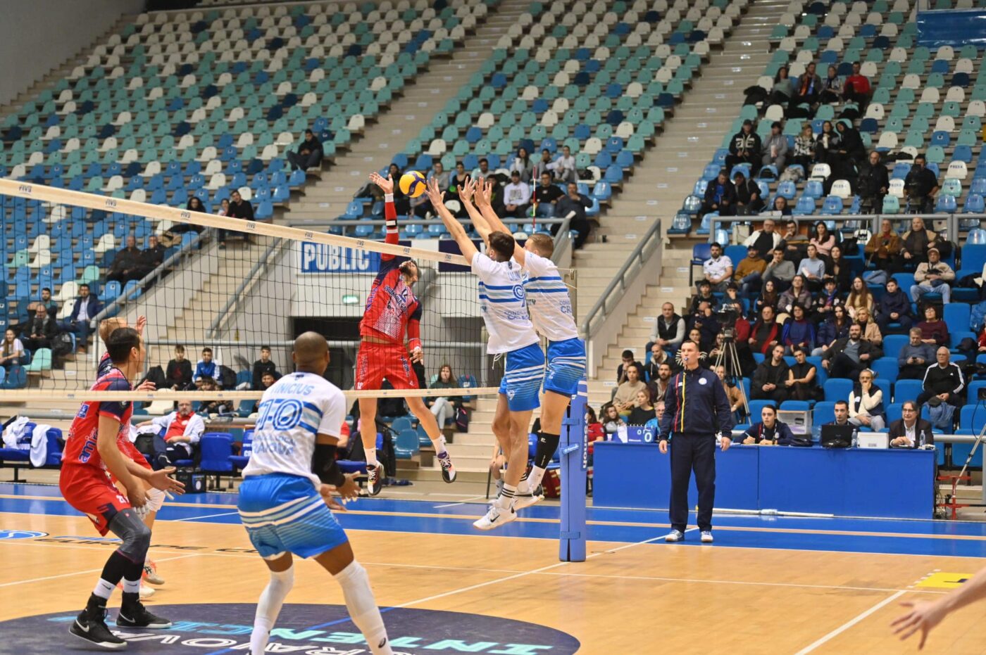 Orașul Blaj găzduiește Supercupa României la volei feminin și masculin în aceeași zi! Când se joacă partidele