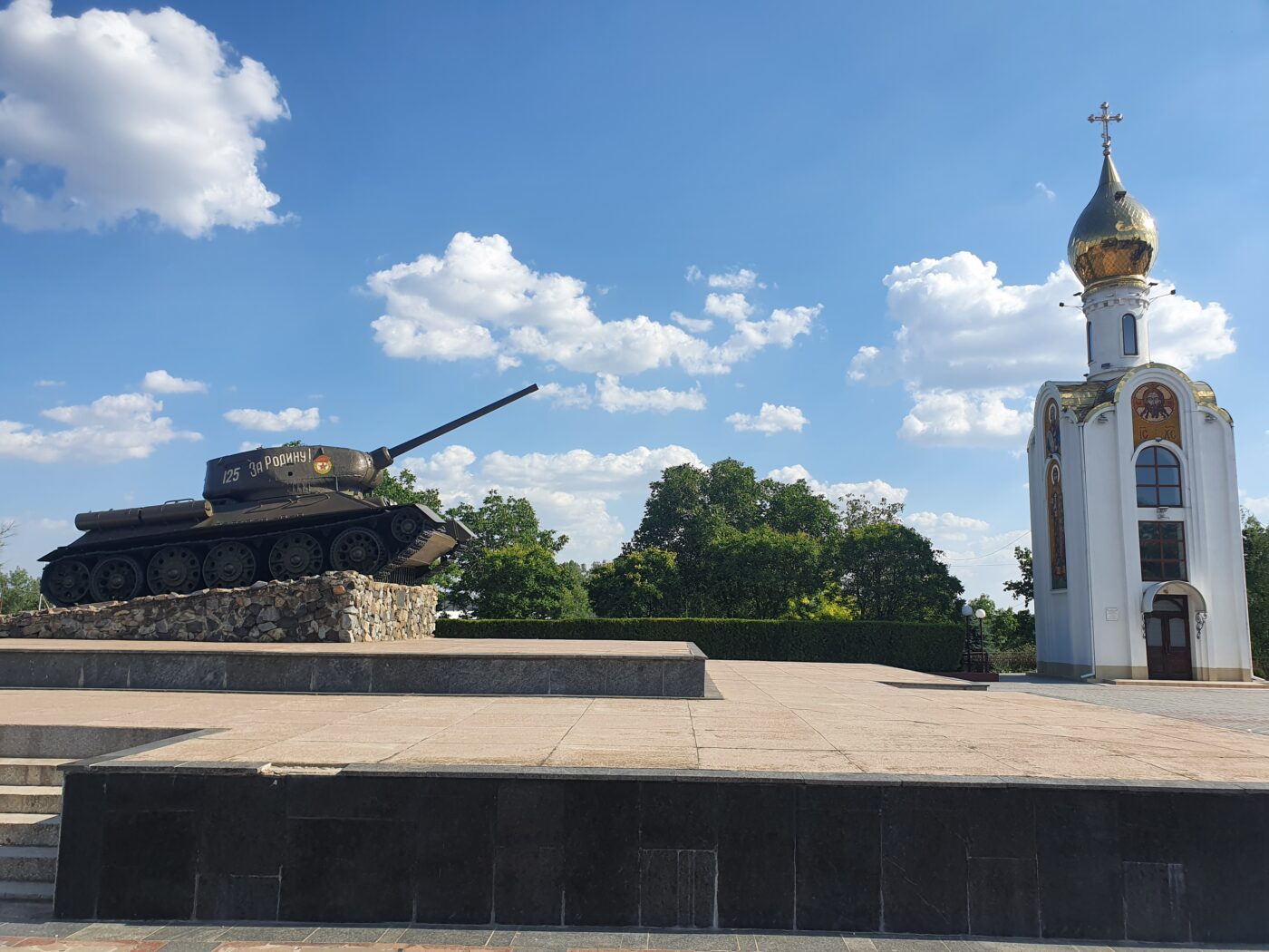 Farul joacă la Tiraspol sub cod galben de alertă teroristă într-o țară care nu există! „Cât valorează garanțiile de securitate oferite de Sheriff la UEFA? Vă temeți de atacuri și organizați meciuri?”. Viața în Transnistria și partida decisivă pentru Hagi în Champions League în zece pași | CORESPONDENȚĂ DIN TIRASPOL DE LA JUSTIN GAFIUC