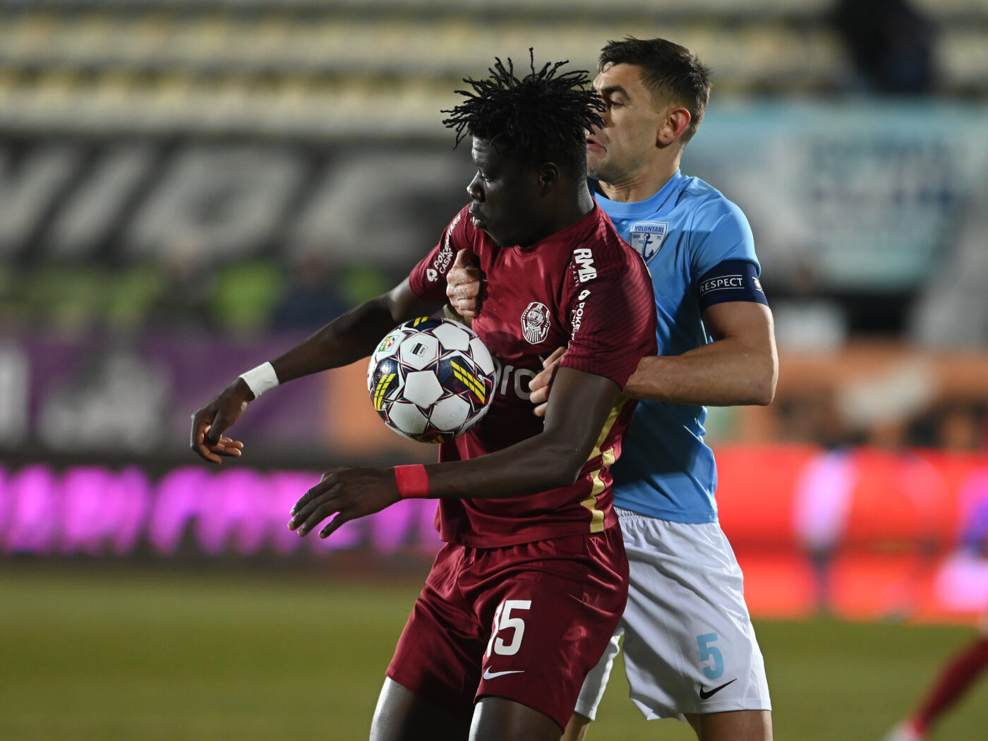 700.000 de euro pe an salariu pentru Yeboah! Ce club e gata de o adevărată nebunie pentru starul lui CFR Cluj