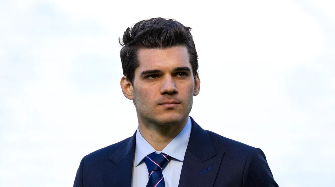 A început lupta pentru transferul lui Ianis Hagi de la Rangers! Un celebru jurnalist italian a făcut anunțul: mai multe cluburi îl urmăresc pe român! „Există informații noi”
