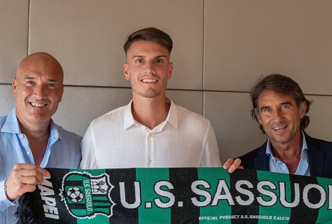 Antrenorul lui Sassuolo, cuvinte mari pentru Daniel Boloca după ce românul a debutat într-un amical câștigat cu 22-0. A fost comparat cu mijlocașul proaspăt plecat la Inter Milano