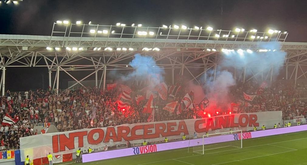 „DBinamo”. „Câinii” nu vor putea intra pe Național Arena pentru meciul cu Farul Constanța și negociază pentru a juca la Târgoviște. Care este motivul pentru care roș-albii au primit interzis pe cel mai mare stadion al țării? | EXCLUSIV
