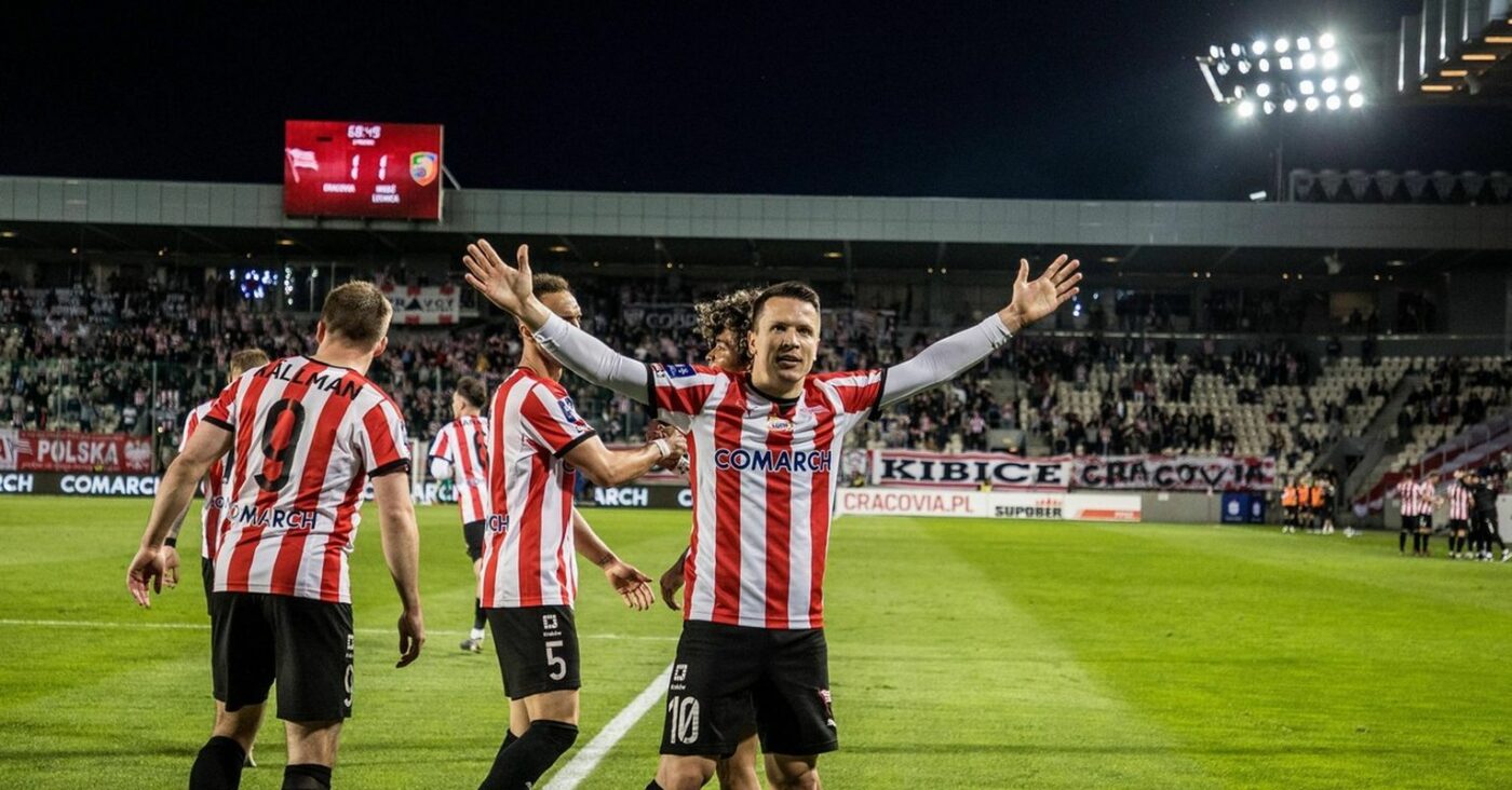 CFR Cluj face o super afacere cu Konoplyanka. Salariul pe care l-a aprobat Nelu Varga. Ce echipe îl mai doresc | EXCLUSIV 