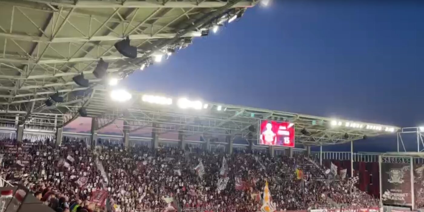 Cum au fost primiți Iulian Cristea și Răzvan Oaidă de fani în Giulești la meciul Rapid – Sepsi, la care au fost titularizați de Cristiano Bergodi | VIDEO