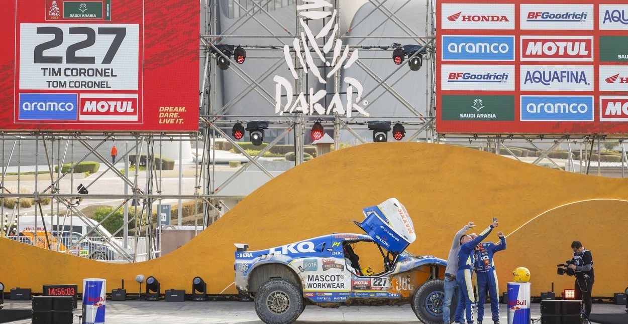 DACIA dă o lovitură colosală! Anunțul face înconjurul planetei: multiplul campion Sebastien Loeb va fi pilotul brandului la Dakar!