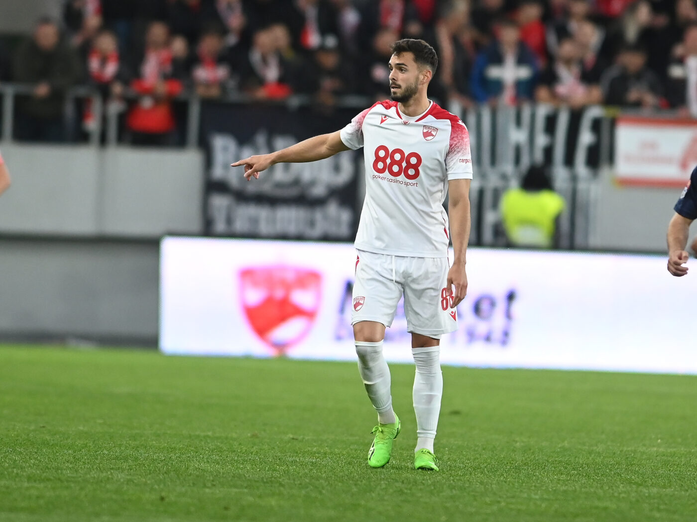 Gorka Larrucea le-a „spionat” pe Universitatea Craiova și FCSB, adversarele lui Dinamo din primele două etape: „E mai bine că începem așa!”