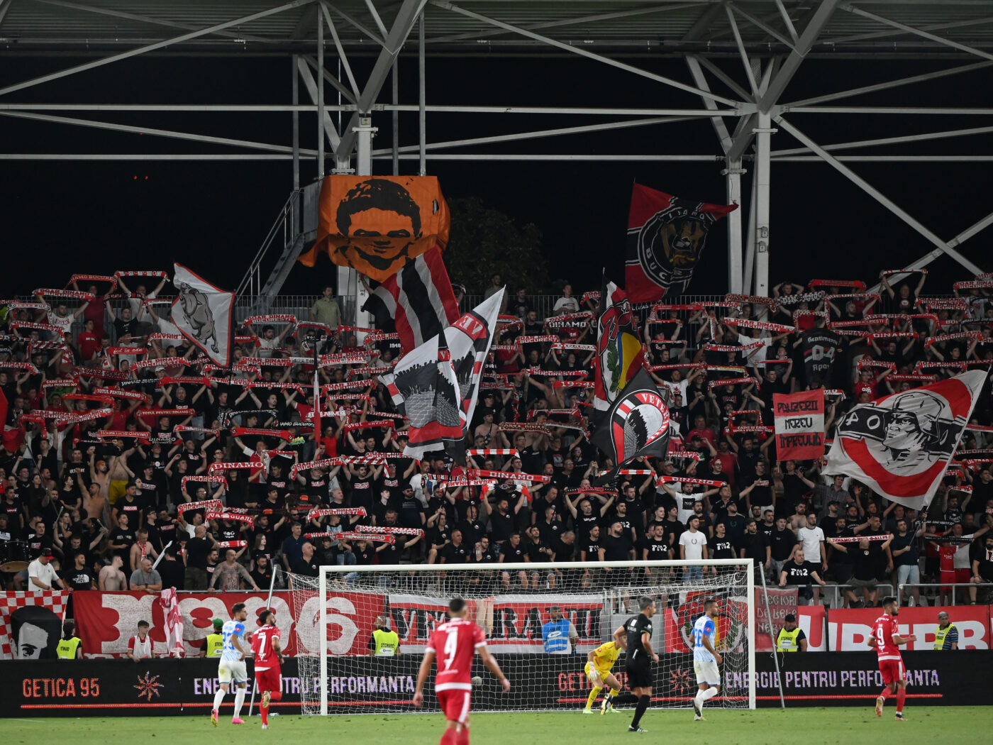 LPF a confirmat ce stadion găzduiește FCSB – Dinamo: „Se joacă sâmbătă!”. Galeria „câinilor” va primi un număr ridicol de bilete