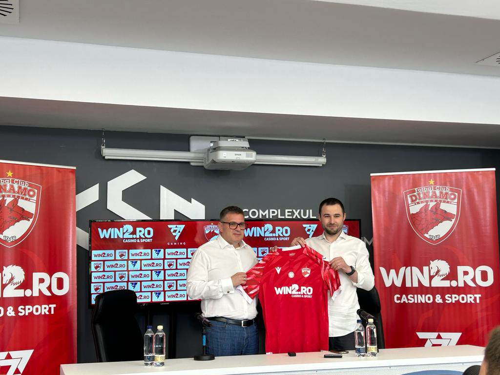 Dinamo a revenit cu stil în Superliga! Formația bucureșteană și-a prezentat oficial noul echipament și îl va inaugura contra Universității Craiova