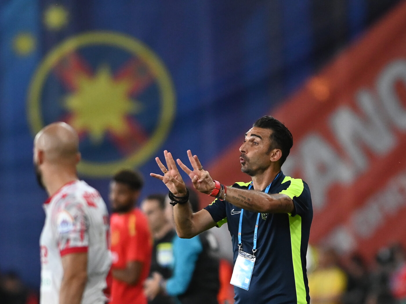 Gafa din derby-ul FCSB – Dinamo 2-1 îi „îngroapă” ascensiunea lui Ștefan Târnovanu și îi dă o șansă nesperată lui Andrei Vlad? Antrenorul Charalambous, mesaj clar despre ce va urma: „Asta se întâmplă în fotbal”