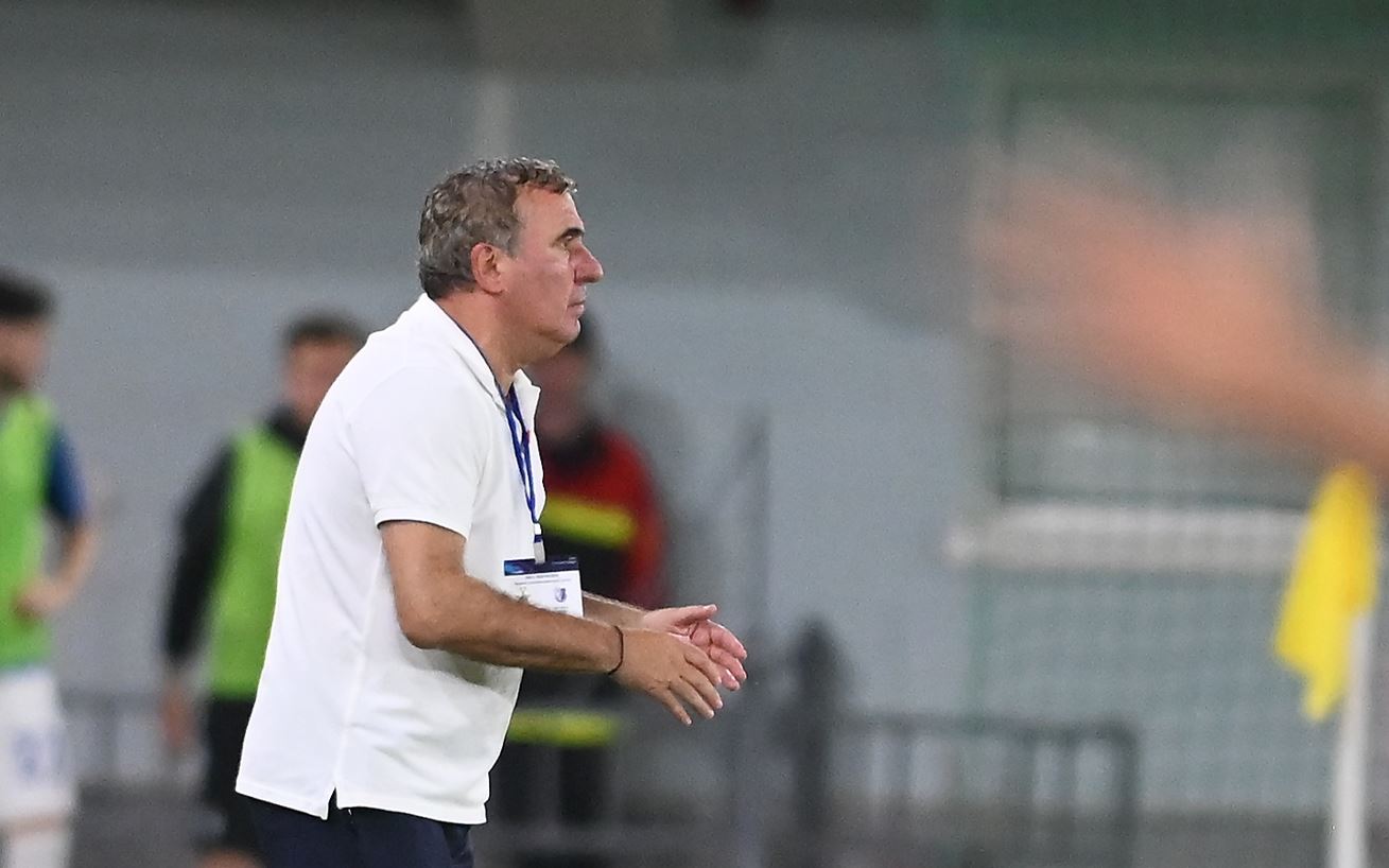 Gică Hagi își distruge fotbaliștii după rușinea de la Tiraspol! Atac fără precedent al „Regelui” la adresa vedetelor Farului: „Fără personalitate, temători! Se antrenează o zi, două și apoi îi doare nu știu ce”