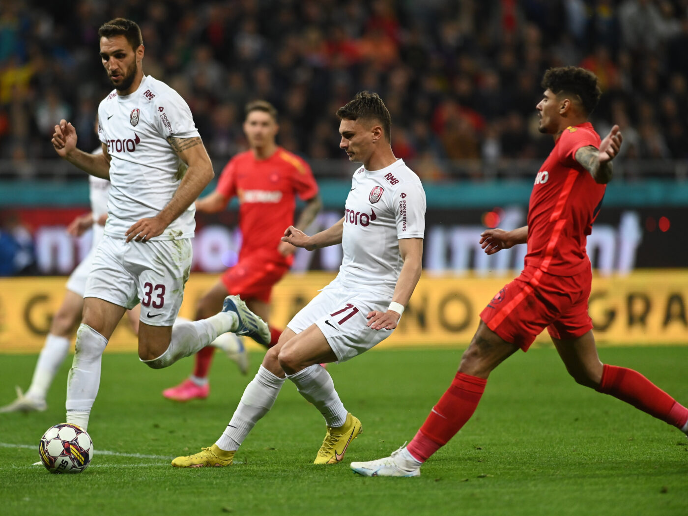 Ilie Dumitrescu i-a recomandat lui Gigi Becali cu ce fotbalist trebuie să se pună la negocieri imediat! „Eu știu de o clauză de reziliere”
