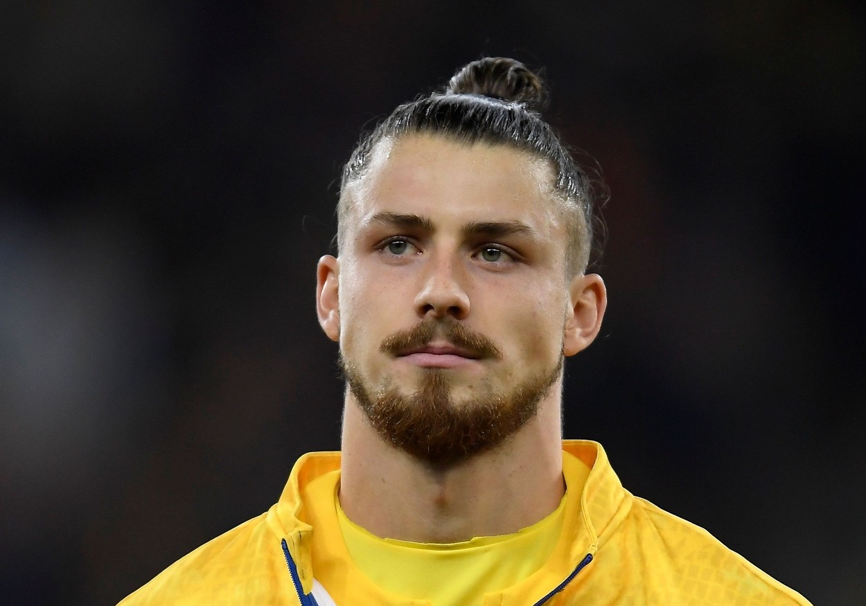 Impresarul lui Radu Drăgușin a făcut un anunț crucial despre viitorul fundașului dorit de Napoli și Milan!