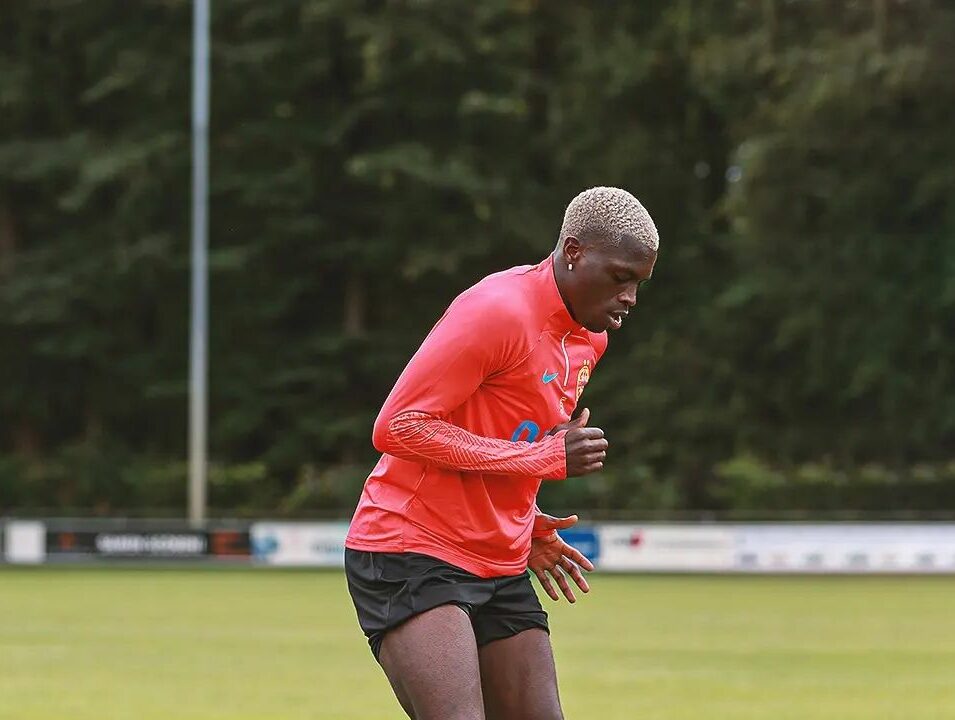 Joyskim Dawa, de nerecunoscut! Cum a apărut la antrenamentele FCSB | FOTO