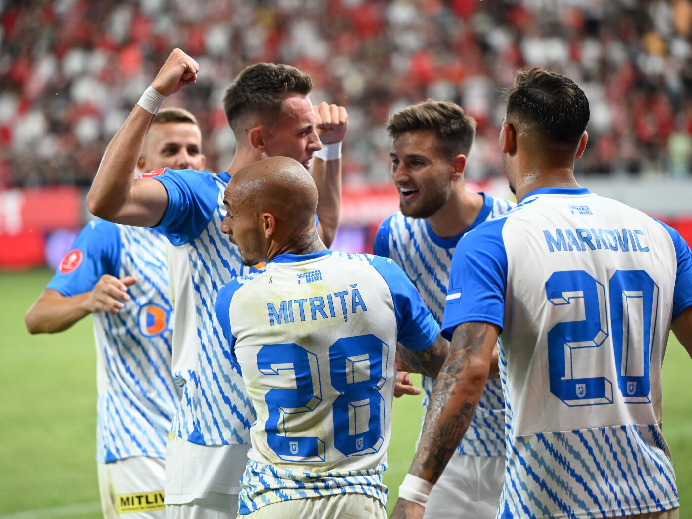 Transferul cu care Universitatea Craiova a detonat marea bombă din Superliga! Basarab Panduru a rămas uluit: „Joacă alt fotbal”