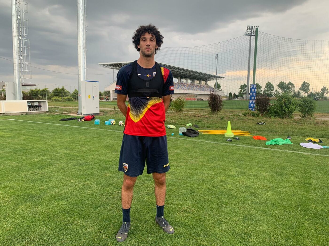 Un fundaș român, care face senzație la AC Milan U18, e la un pas să se transfere la o formație legendară din Serie A!