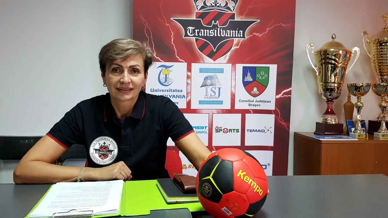 După patru ani, Marian Tîrcă revine în handbal și este noul antrenor coordonator la ACS Transilvania Brașov. Declarații dure după ce a câștigat procesul cu Corona Brașov: „Știam că sunt nevinovată, însă am fost târâtă în mocirlă” | EXCLUSIV