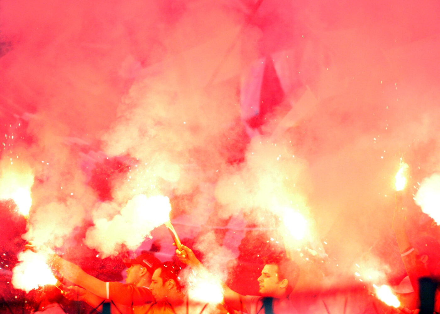 Nebunie înaintea derby-ului Dinamo – Universitatea Craiova! „Câinii” au reușit un nou sold-out la revenirea în Superliga, iar fanii trebuie să achite o sumă fabuloasă pentru a fi prezenți pe „Arcul de Triumf” | EXCLUSIV