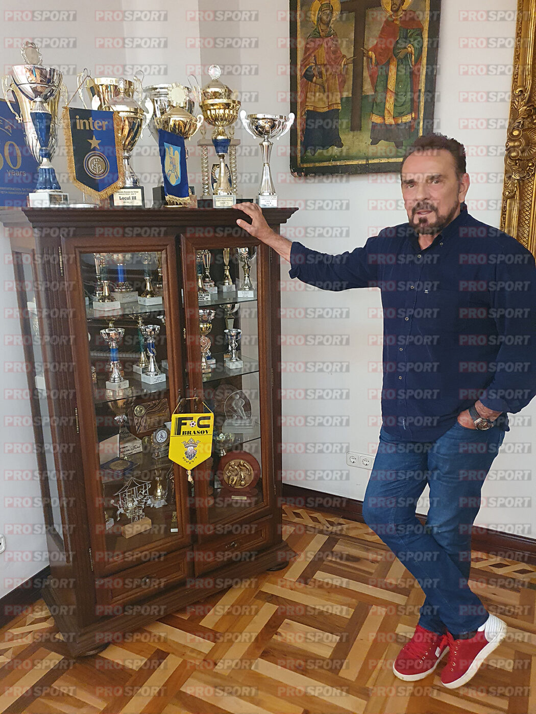 „Am avut antrenori golani, care m-au vândut pe față”. Ioan Neculaie, fostul boss al Brașovului, continuă seria dezvăluirilor. Episodul 2: „Halagian făcea multe lucruri urâte cu nenea Jean. Hizo nu era sănătos la cap. Răzvan Lucescu e singurul care mi-a rămas la suflet din fotbal. A fost lucrat de impresari la națională” | VIDEO&FOTO EXCLUSIV